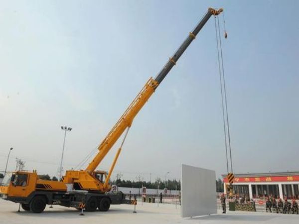 建阳市吊车租赁_如何对吊车设备进行维修比较合适呢?